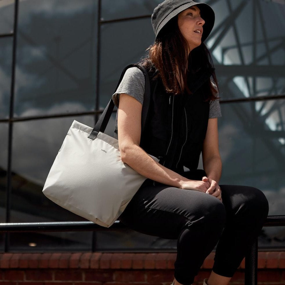 Bellroy, Bellroy Lite Tote | Flexible Lightweight Zip Tote Bag