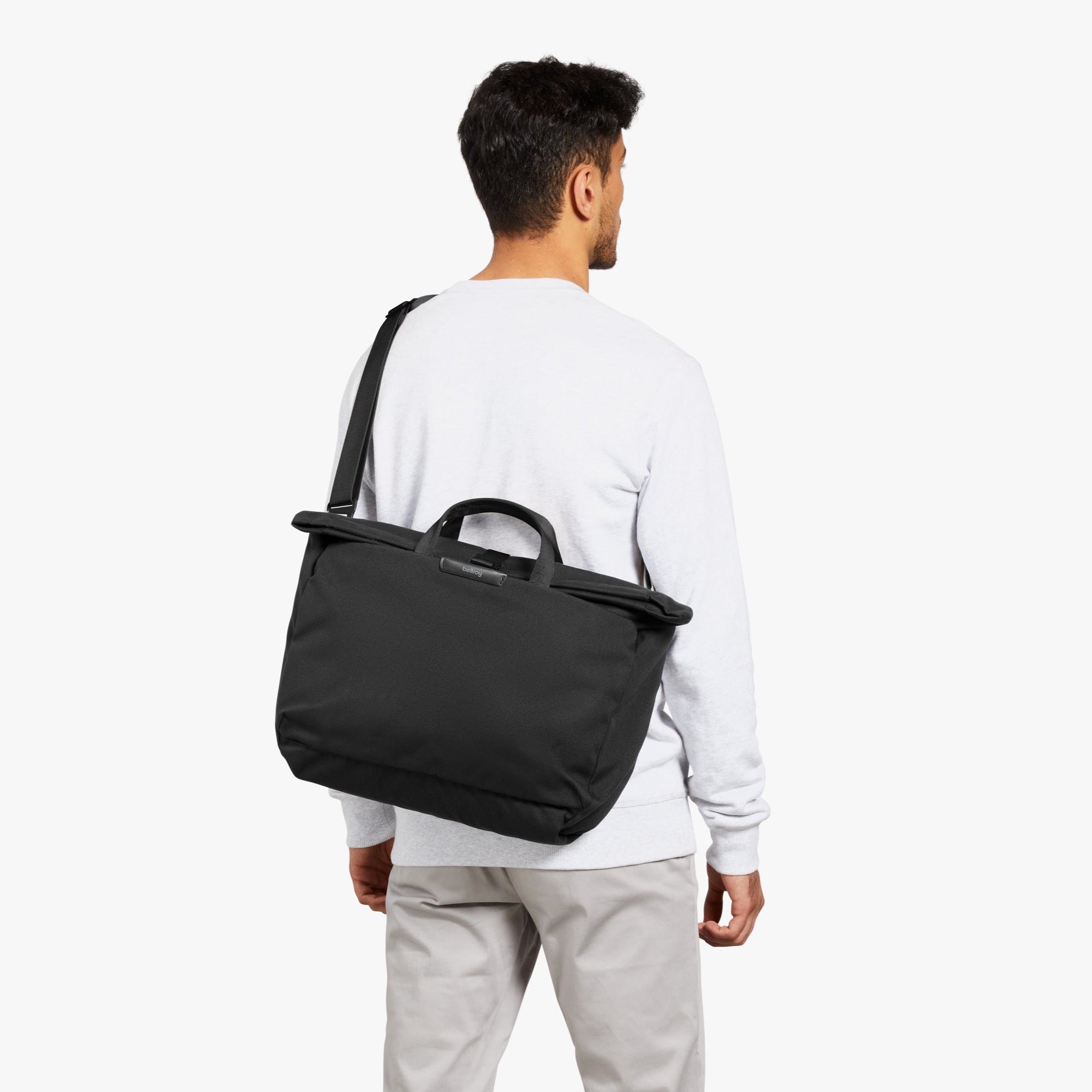 Bellroy, Bellroy System Messenger Bag | Laptop Messenger, Water-Resistant Material