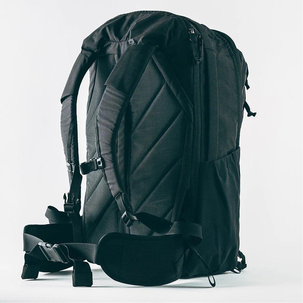 Evergoods, Evergoods Civic Travel Bag 35L