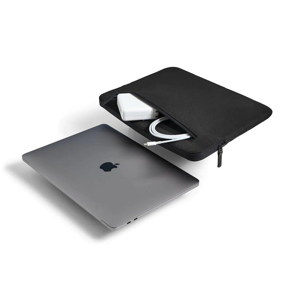 INCASE, Incase Compact Sleeve with Flight Nylon for MacBook Pro (16-inch & 15-inch, 2021 - 2008)