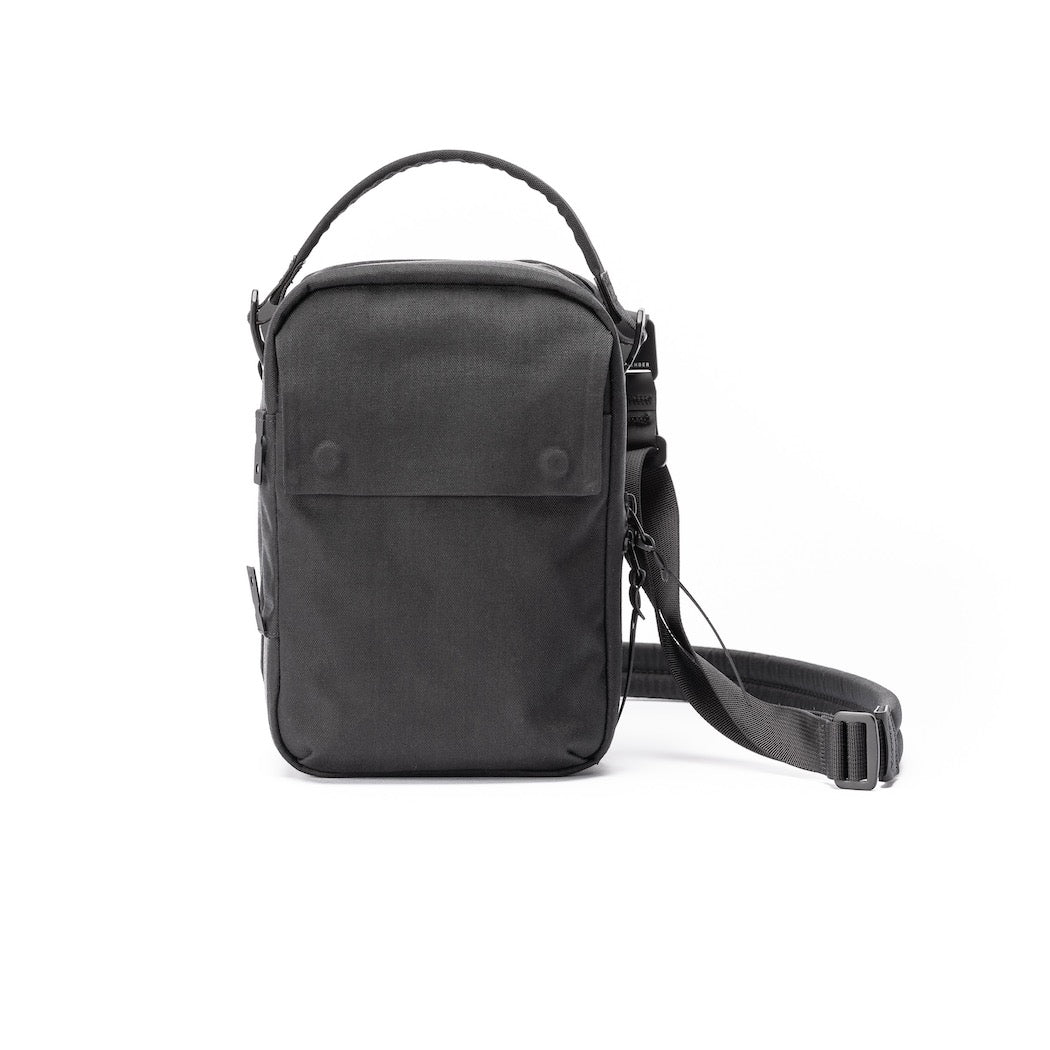 Black Ember, Kompak 5L Crossbody Bag - Black Ember