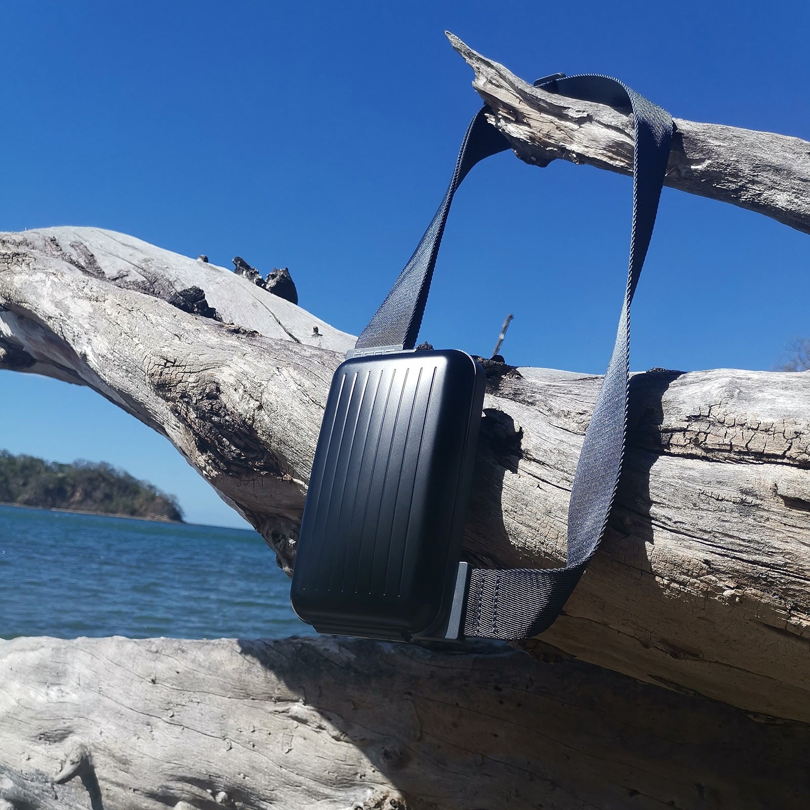 Ögon Design, Ogon Phone Sling Bag & Wallet